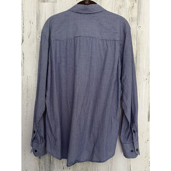 J Campbell Mens Shirt Size Large Blue White Stripe Embroidered Filagree Design - Picture 2 of 8